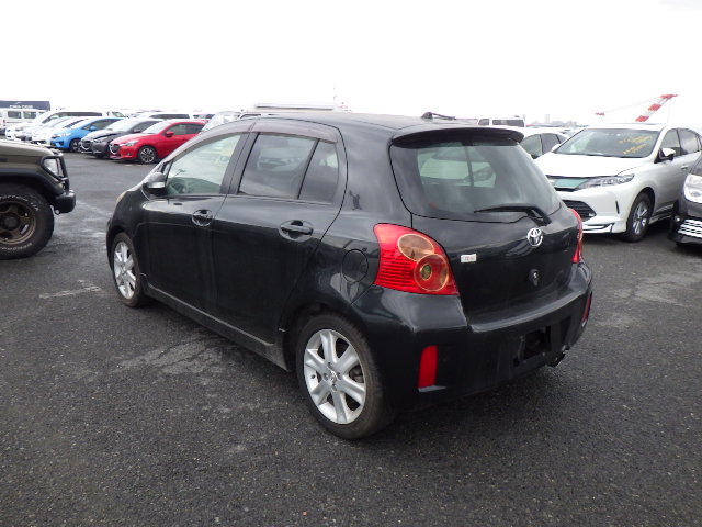 2010 Toyota Vitz RS